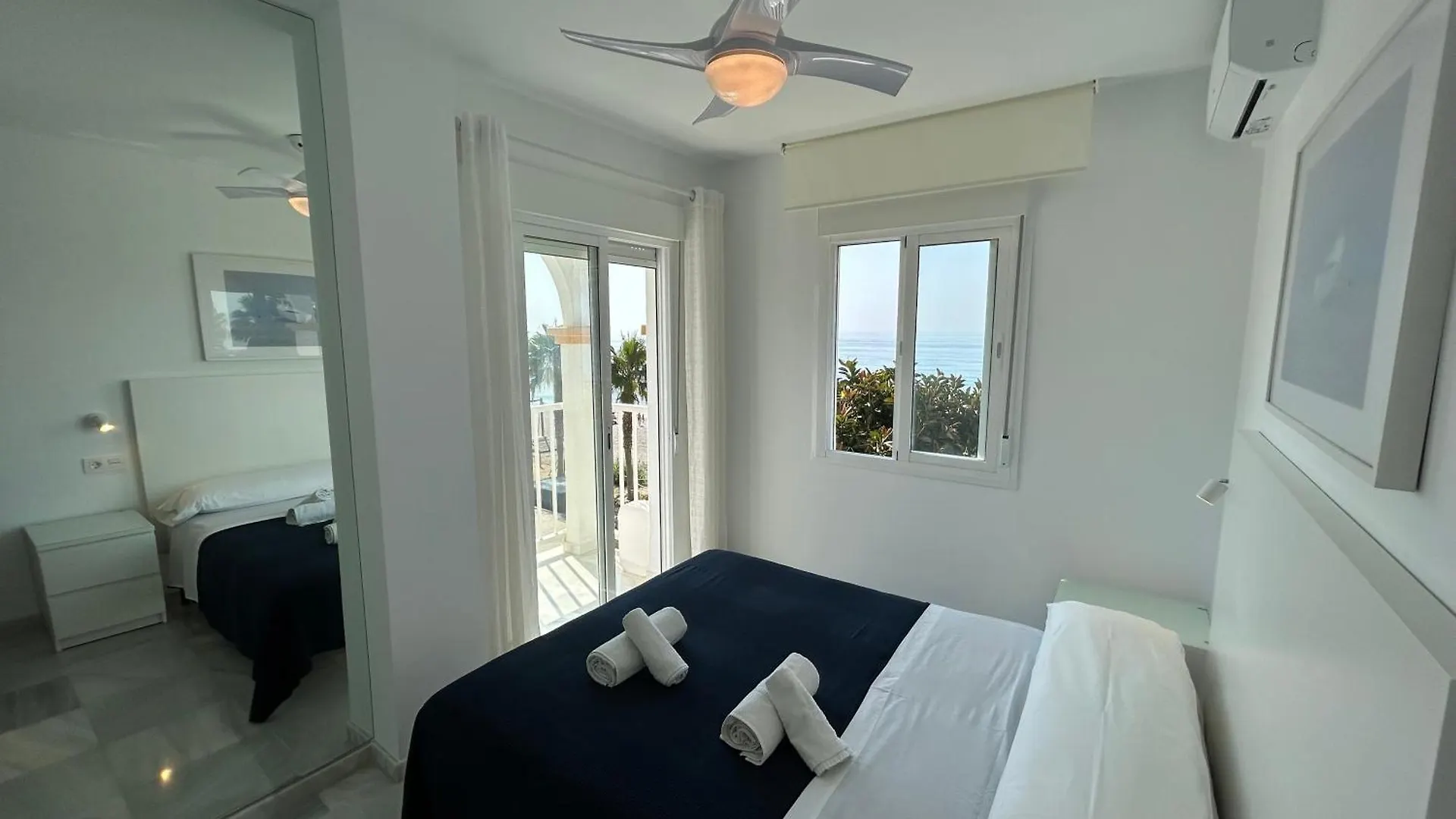 Apartamento En Primera Linea De Playa Torrox